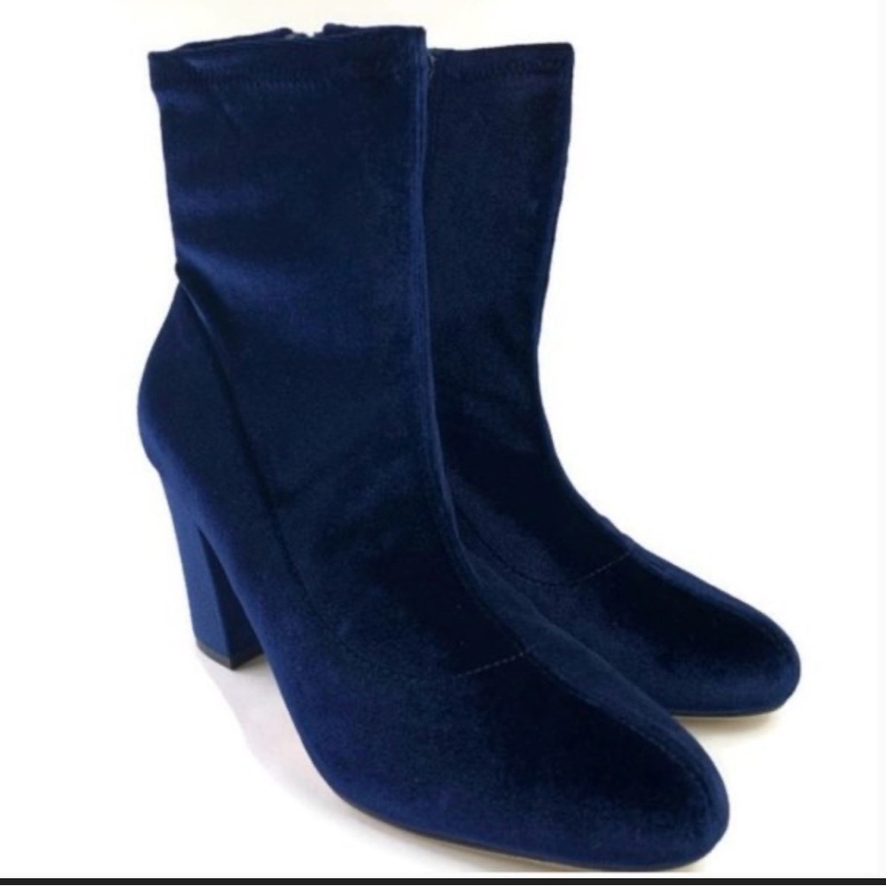 Madden Girl Fantaysa Navy Blue Velvet Ankle Boot Size 6